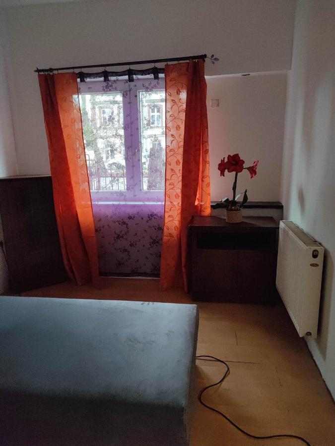 Pokoje Pracownicze Witkowska Gniezno Esterno foto